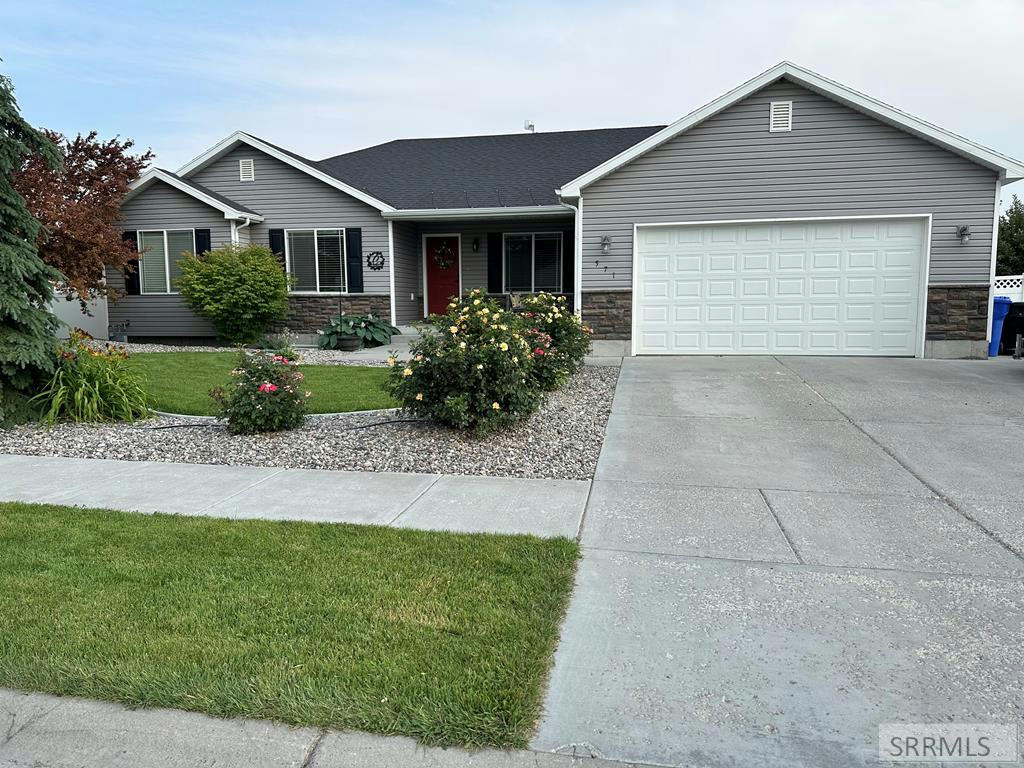 571 COOK ST, REXBURG, ID 83440, photo 1 of 52