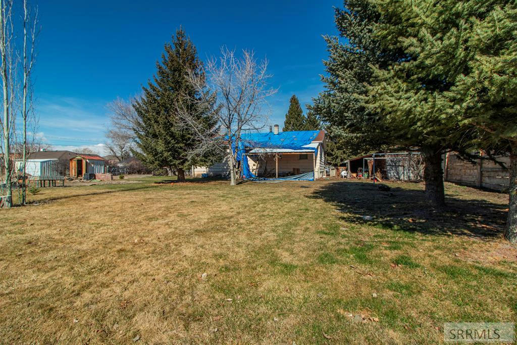 227 W SALMON AVE, ARCO, ID 83213, photo 1 of 29