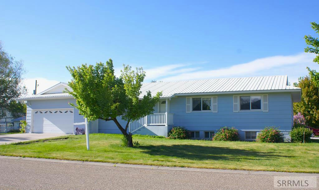 6 E 1ST S, SUGAR CITY, ID 83448, photo 1 of 42